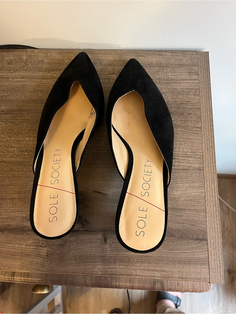 SOLE SOCIETY Maleah Black Pointed-Toe Mule Heels - Picture 4 of 7